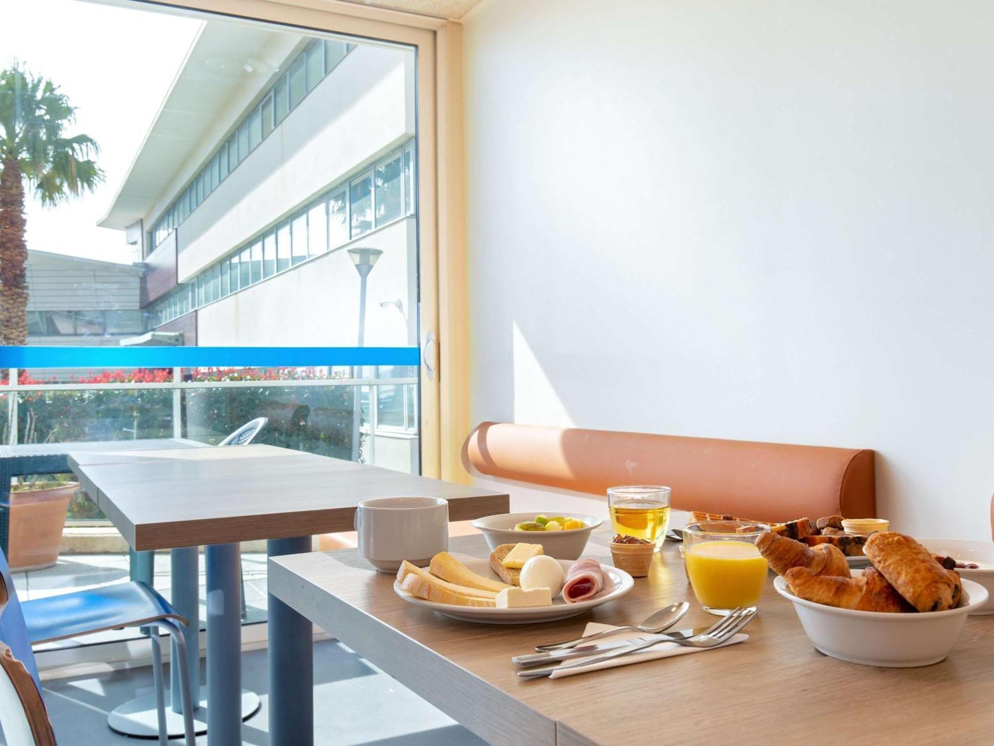 Ibis Budget Marseille L'Estaque Buitenkant foto