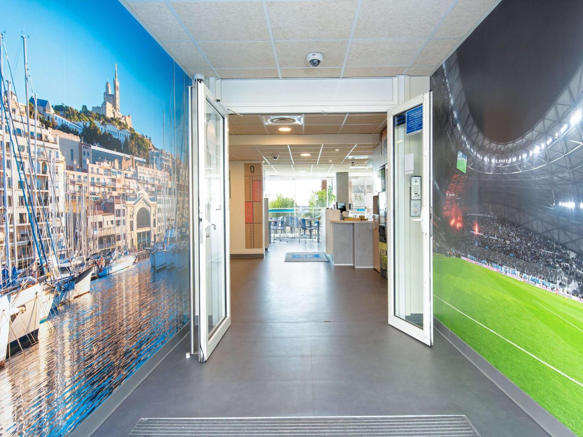 Ibis Budget Marseille L'Estaque Buitenkant foto