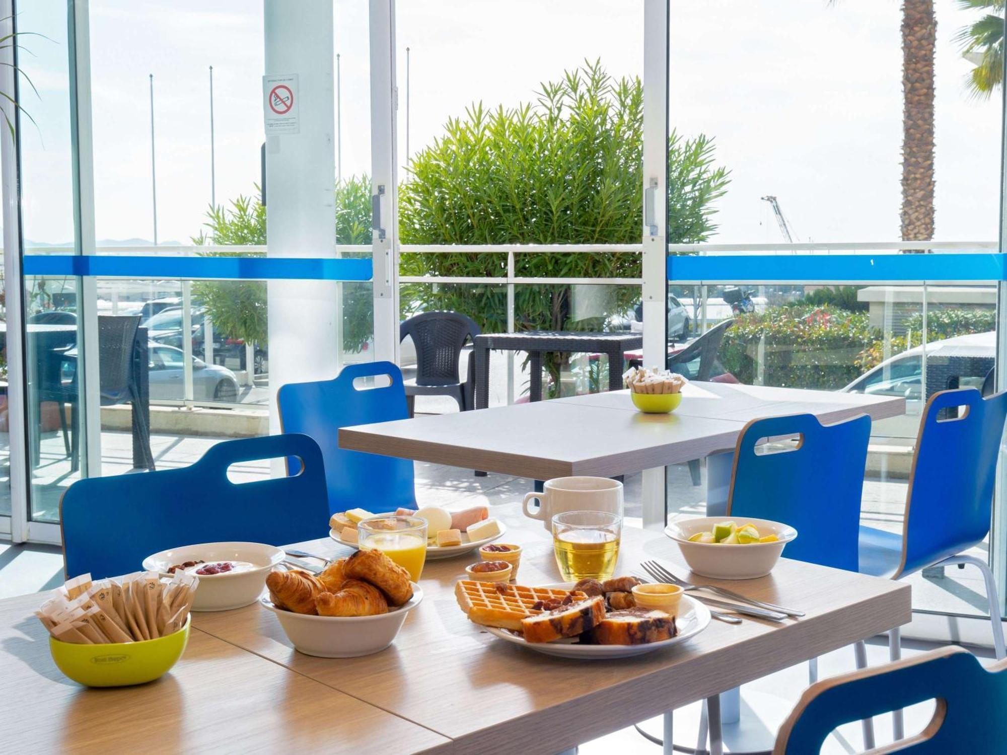 Ibis Budget Marseille L'Estaque Buitenkant foto